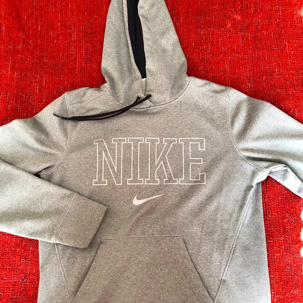 Nike Therma Fit Hoodie. Size Small